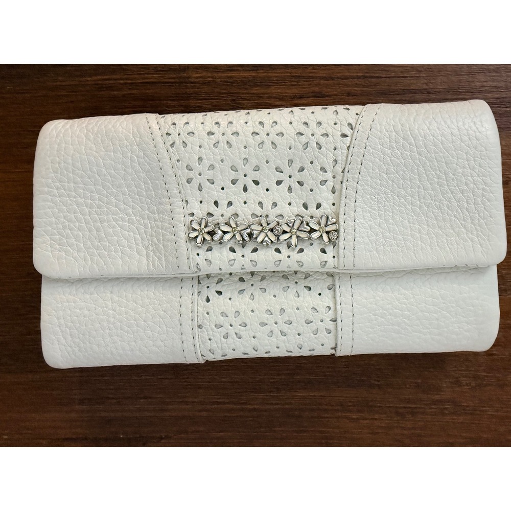 RARE Brighton 3D Daisy Cutout Leather Wallet Enamel Floral Hardware White